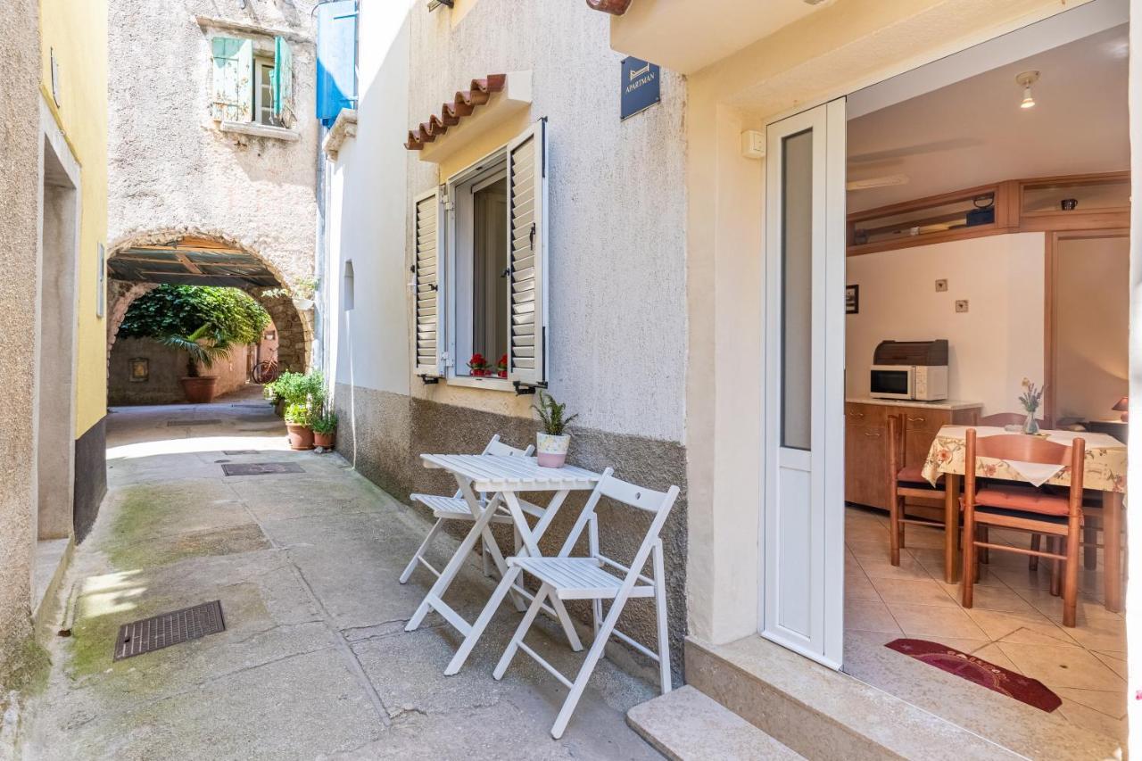 Kovacine Apartment كريس المظهر الخارجي الصورة